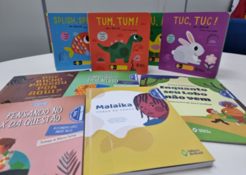 Novos livros são entregues para a rede municipal de Sapiranga