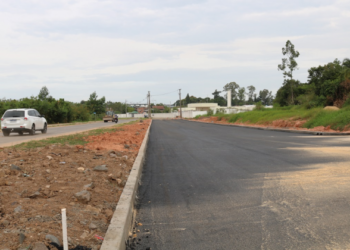 Asfalto é finalizado na Avenida Carlos Gilberto Weis de Sapiranga