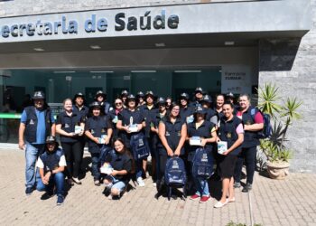 Agentes de saúde de Nova Hartz recebem novos uniformes