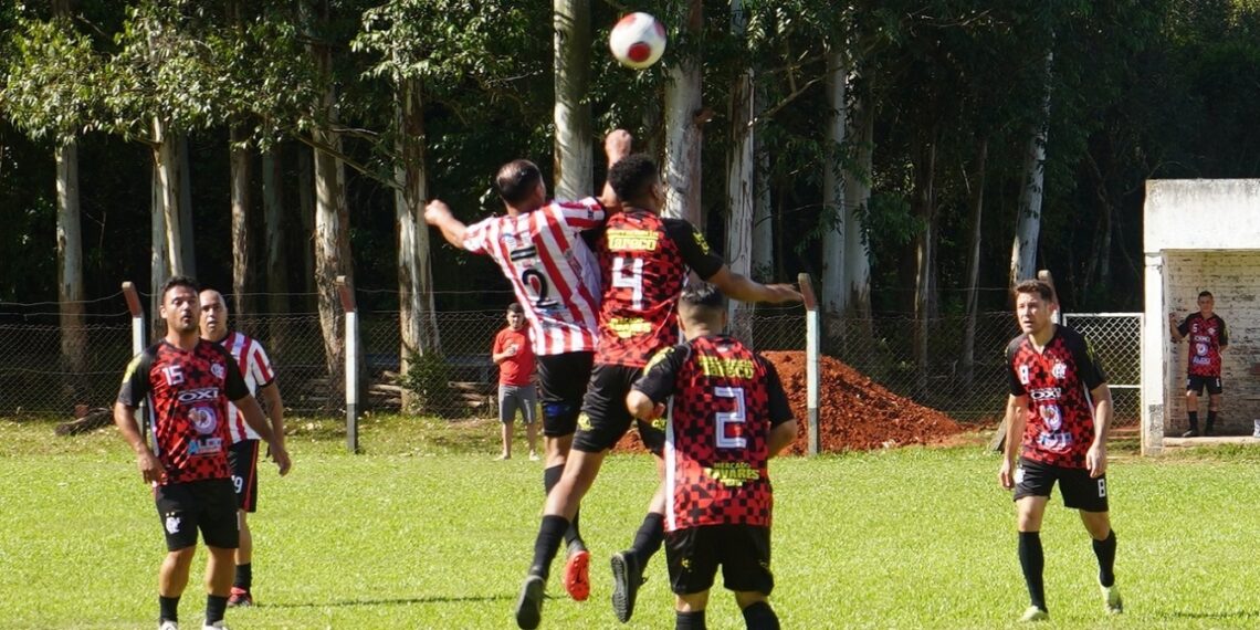 Campo Bom conhece seus primeiros finalistas do futebol neste domingo