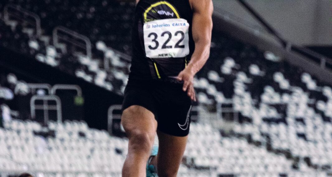 Jovem arariquense caminha fora do Brasil para se tornar um atleta profissional