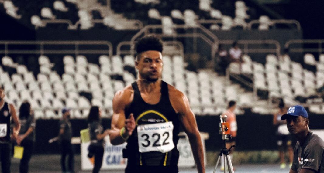 Jovem arariquense caminha fora do Brasil para se tornar um atleta profissional
