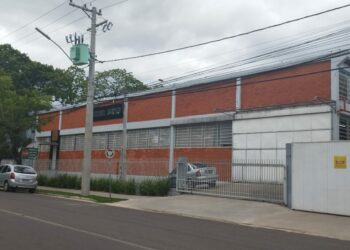 Sindicatos avaliam sequência de demissões em massa da Arezzo