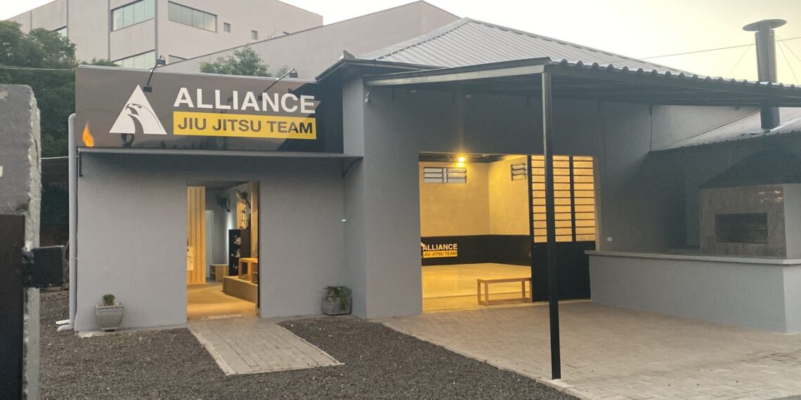 Academia de jiu-jitsu sapiranguense se destaca no estado com equipe Kids