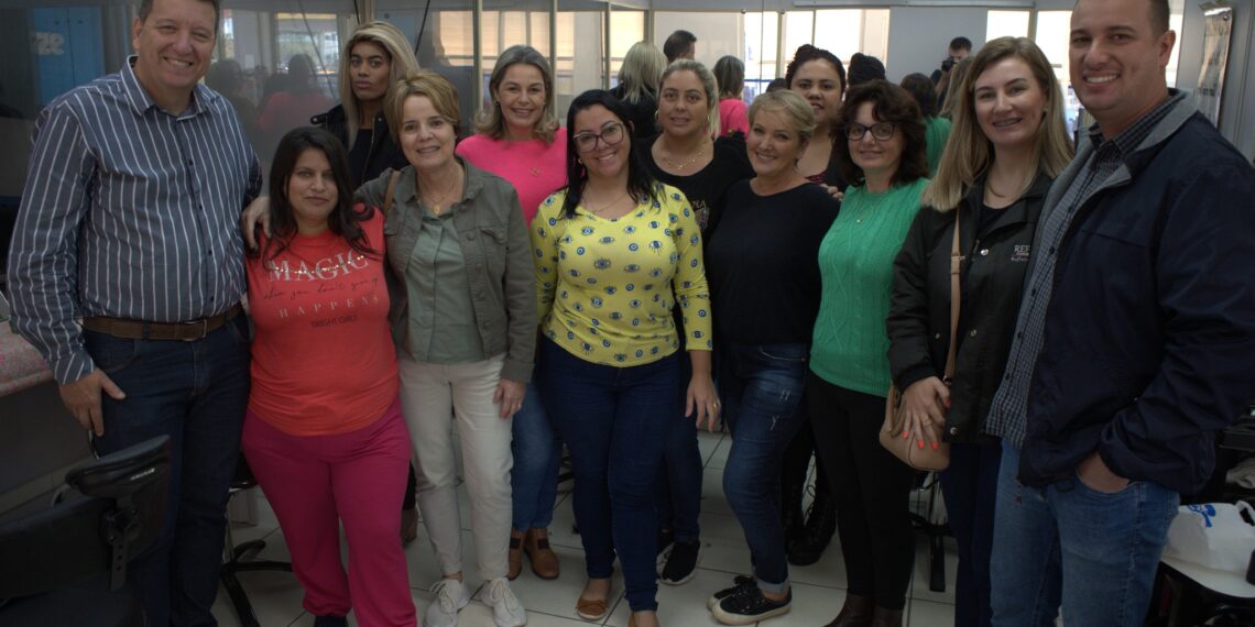 Campo Bom promove oficina de embelezamento para mulheres