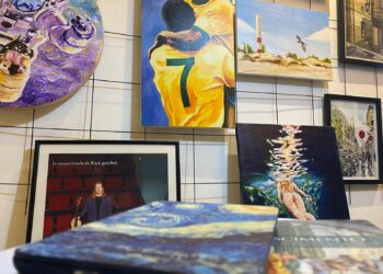 O novo estúdio de Mauro Vila Real reúne diversas obras do artista em Sapiranga
