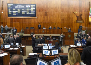 Deputados estaduais aprovam  projeto de reestruturação do IPE Saúde