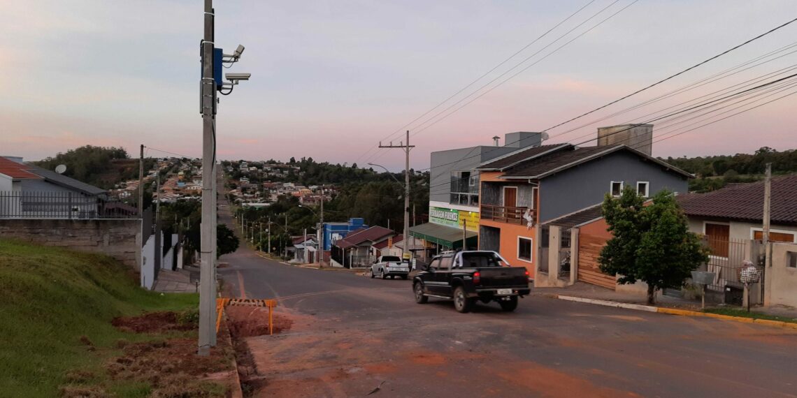Campo Bom renova contrato de cercamento eletrônico na cidade