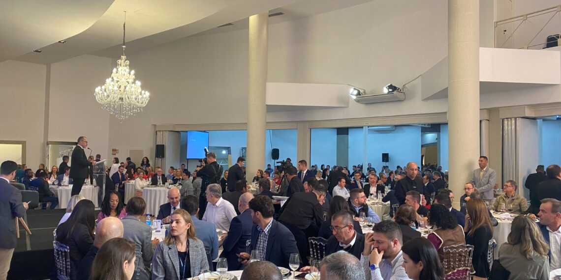 Desenvolvimento do RS foi abordado em reunião do governador Eduardo Leite com lideranças