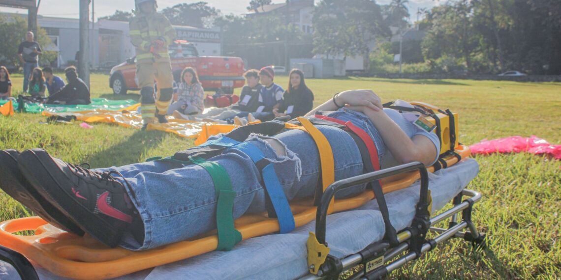 Bombeiros simulam acidente para treinar socorristas em Sapiranga