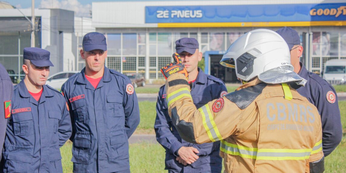 Bombeiros simulam acidente para treinar socorristas em Sapiranga