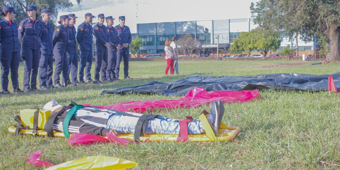 Bombeiros simulam acidente para treinar socorristas em Sapiranga