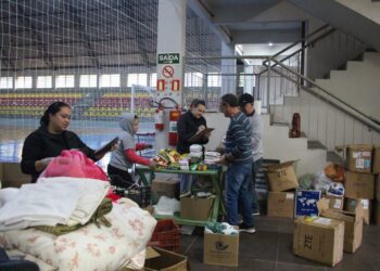 Ginásio Municipal de Campo Bom abriga e recebe doações da comunidade
