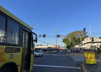 Novo semáforo é instalado na Rua Presidente Kennedy de Sapiranga