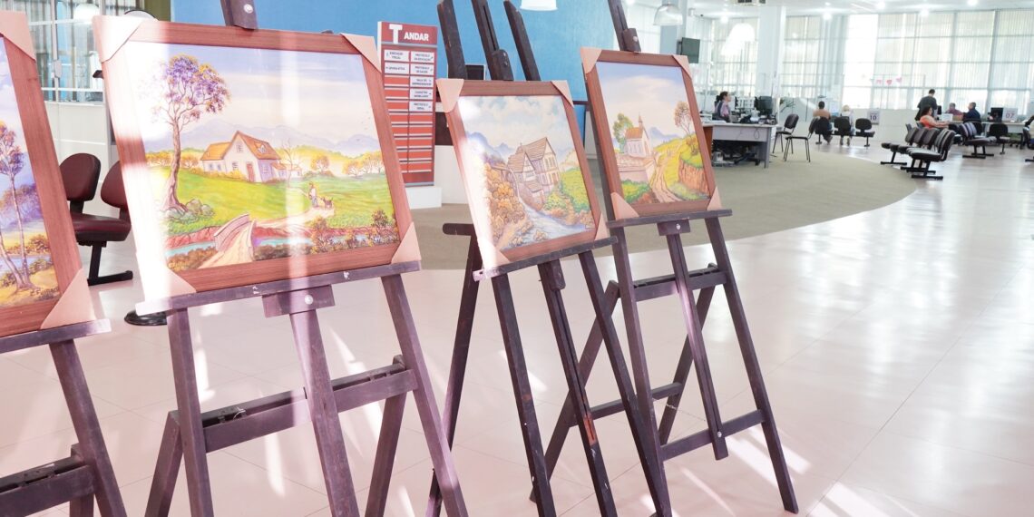 Exposição de Estephanio Fusbach segue no saguão do Centro Administrativo de Campo Bom