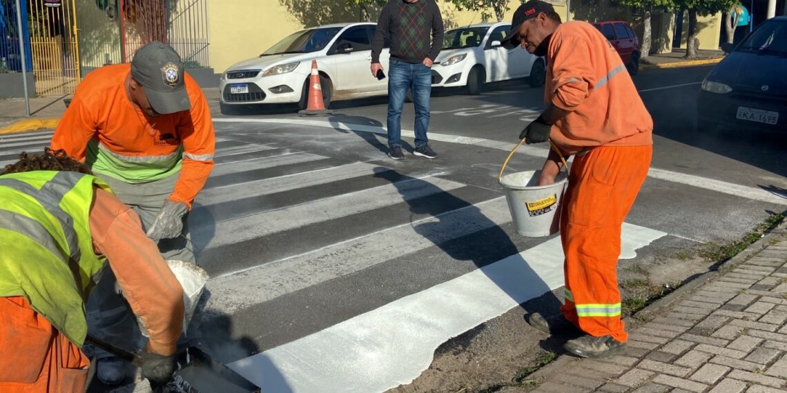 Sinalização com técnica especial traz mais durabilidade e segurança em Sapiranga