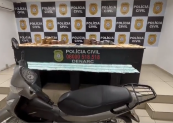 Homem é preso em Sapiranga transportando R$ 106 mil em compartimento de Honda Biz