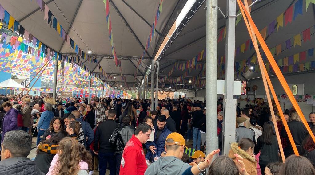 Grande público prestigia mais uma edição do Arraial de Campo Bom