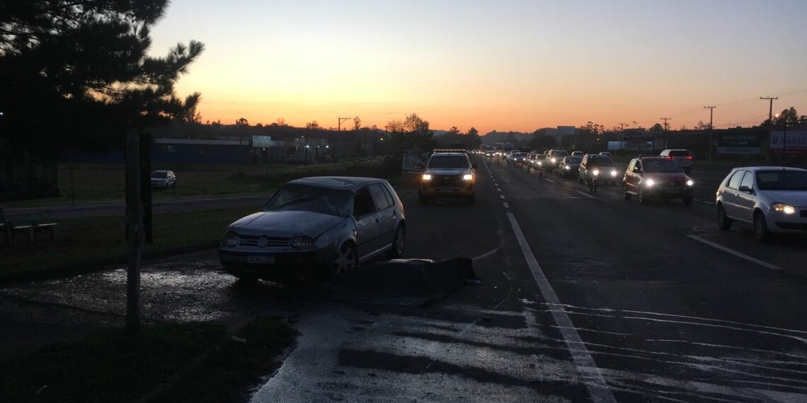 Motorista morre após carro capotar na RS-239 em Araricá