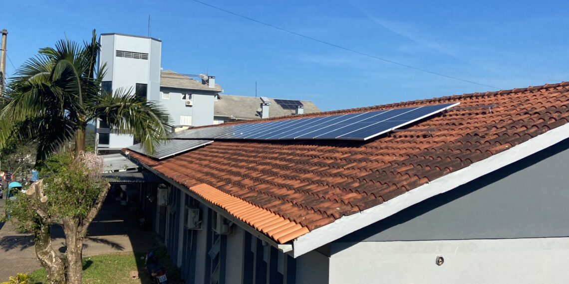 Em Nova Hartz, UBS Central produz energia limpa através de placas solares