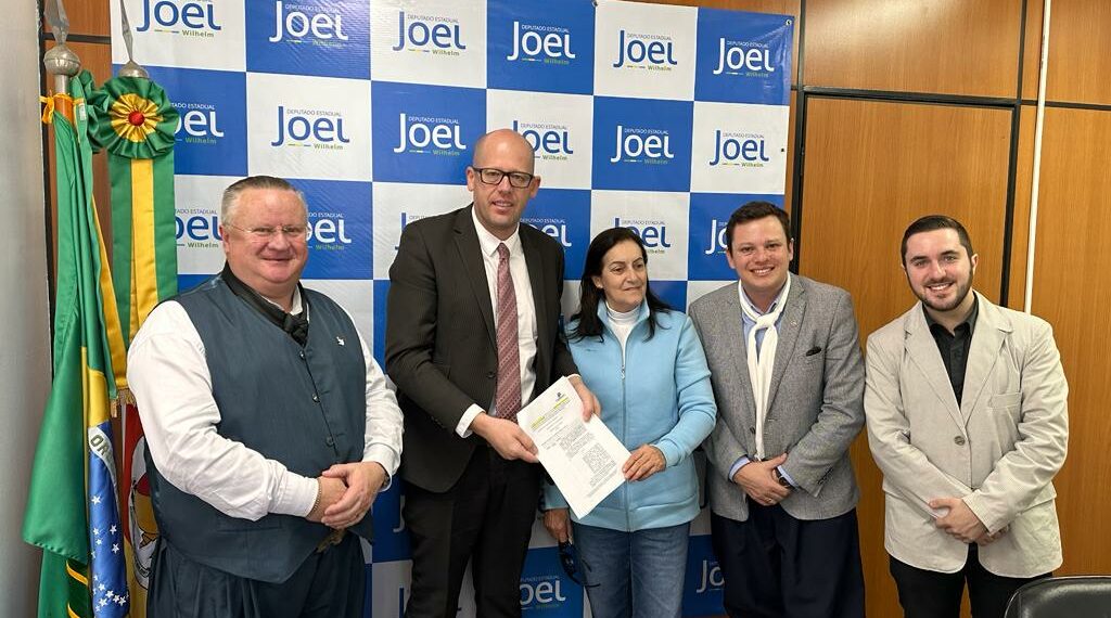 MTG busca apoio e deputado Joel se compromete em apresentar emenda