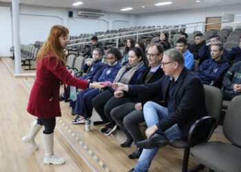 Projeto Câmara Aberta de Campo Bom recebe sugestões de alunos para modificação de projeto