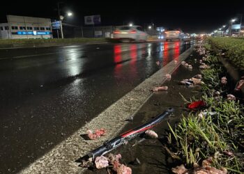 Motociclista e ciclista ficam feridos após acidente na RS-239 em Sapiranga