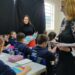 Livro didático é entregue aos 50 alunos da iniciação ao idioma alemão, em Campo Bom