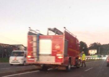 Acidente entre carro e moto deixa duas pessoas feridas na RS-239, em Nova Hartz