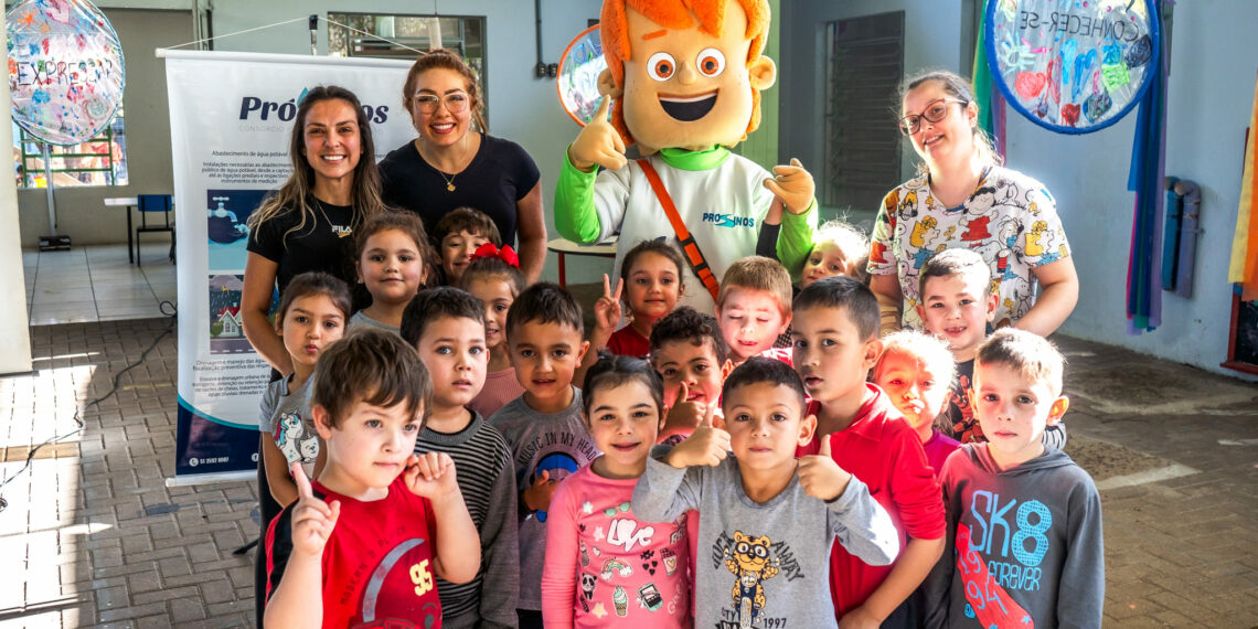 Alunos de escolas de Campo Bom participam de palestra sobre educação ambiental