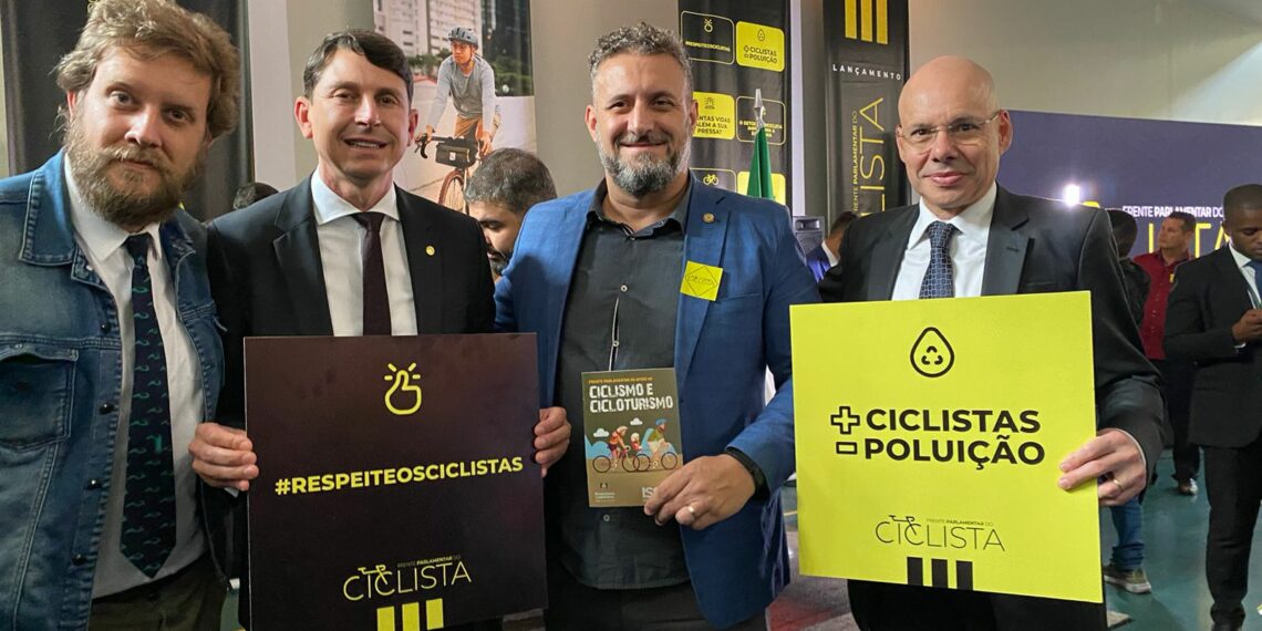 Issur prestigia lançamento da Frente Parlamentar do Ciclista em Brasília