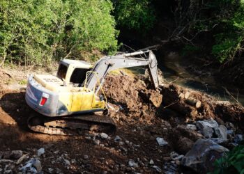 Prefeitura de Campo Bom inicia reparo da Rua Oscar Blos