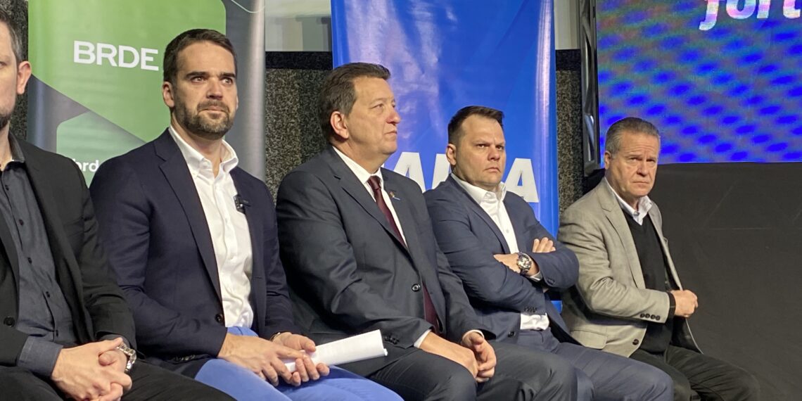 Papel dos municípios no desenvolvimento do agro é tema de assembleia da Famurs na Expointer