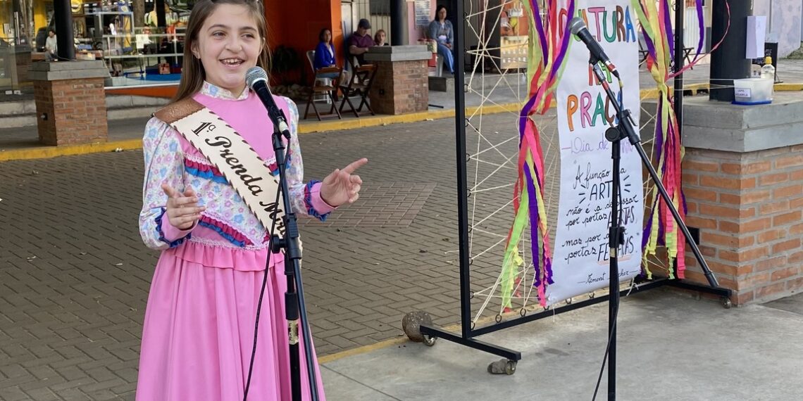 Nova Hartz: domingo foi dia de Cultura na Praça
