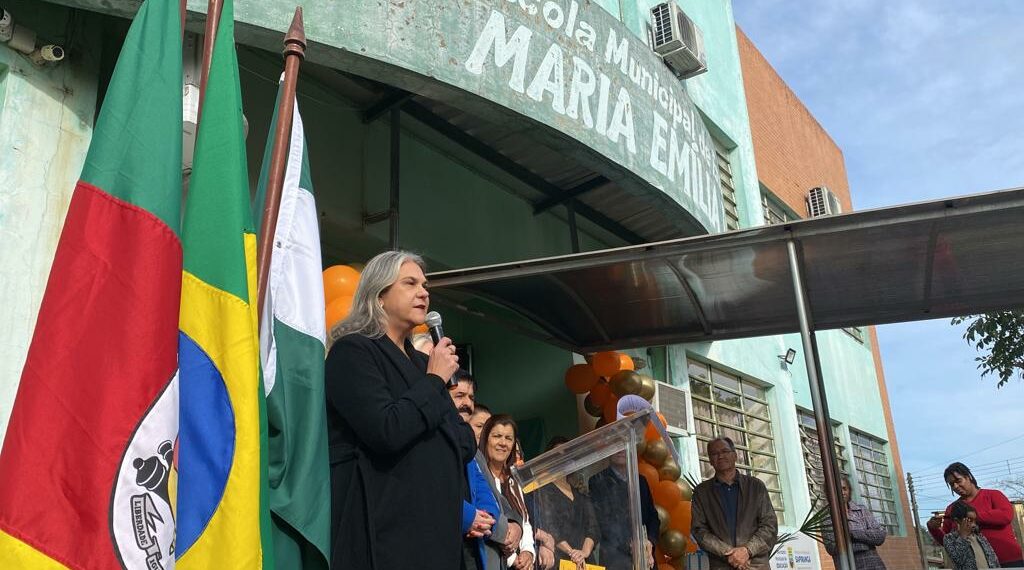 Sapiranga: solenidade abre oficialmente o projeto Escola Bilíngue