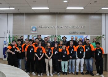 Projeto Câmara Aberta, de Campo Bom, recebe alunos do Projeto Pescar