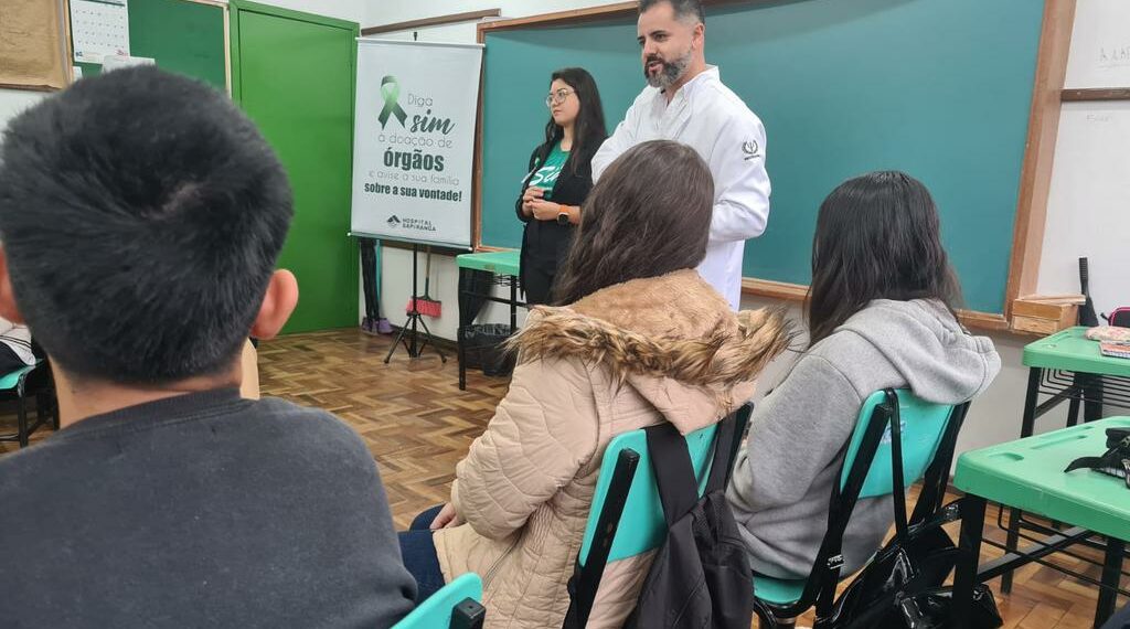 Hospital Sapiranga realiza ações em escolas municipais sobre doação de órgãos