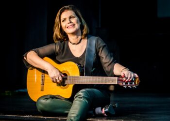 Nana lança “O paraíso das palavras” em Sapiranga e região