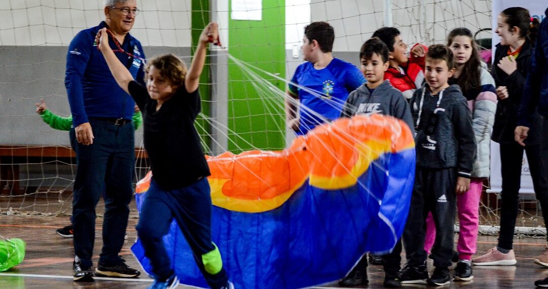 Estudantes de Sapiranga participam de oficina de voo livre
