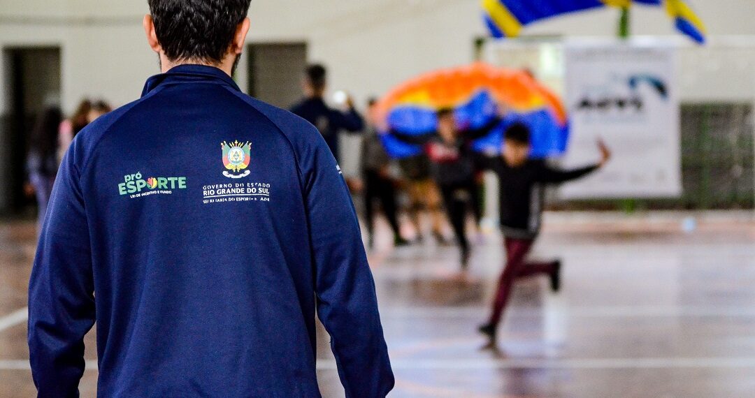 Estudantes de Sapiranga participam de oficina de voo livre