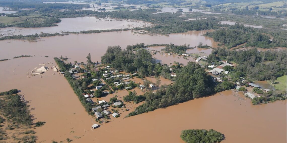 Catástrofes recorrentes acendem alerta para mudanças de atitudes e cuidados com o clima