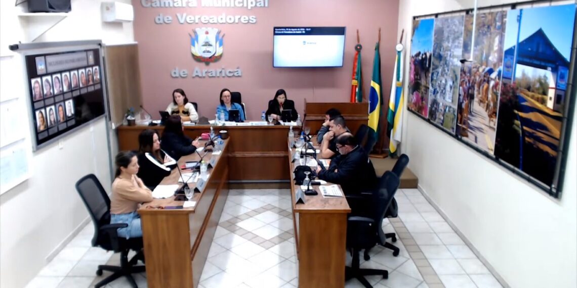 Araricá discute ações para melhorar saúde e entrega de documentos