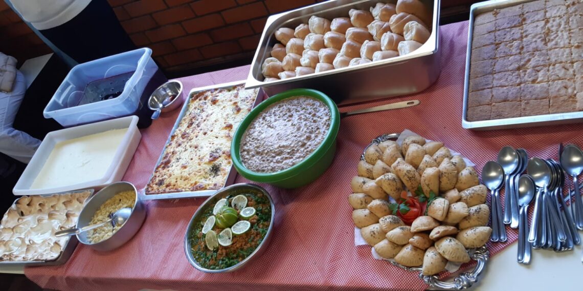 Nova Hartz qualifica alimentação dos alunos com formação de cozinheiras