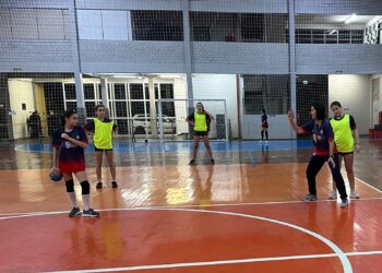 Estadual de Handebol em Campo Bom tem estreia do time mirim feminino