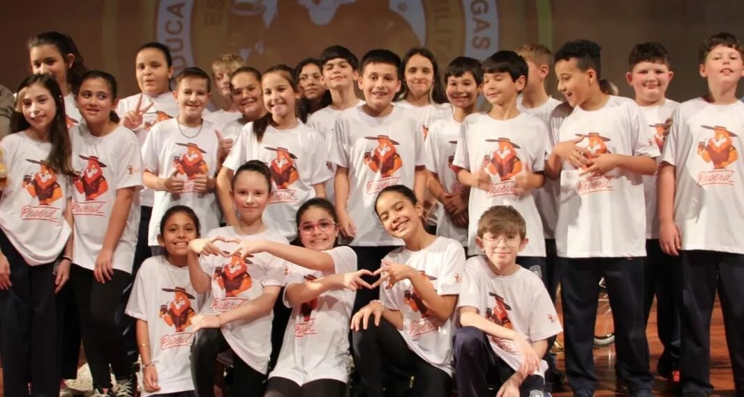 Quase 400 estudantes dizem não às drogas e à violência em Campo Bom