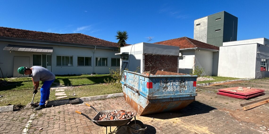 Reforma e ampliação do Hospital Lauro Reus seguem a todo vapor; obra será entregue à comunidade em 2024