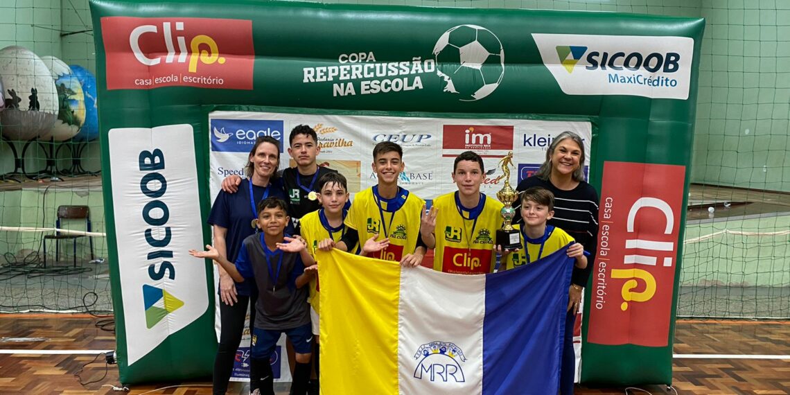 Campeões da Copa Repercussão na Escola Clip/Sicoob MaxiCrédito em Sapiranga