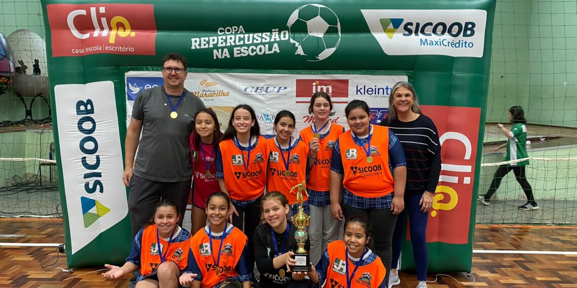 Campeões da Copa Repercussão na Escola Clip/Sicoob MaxiCrédito em Sapiranga
