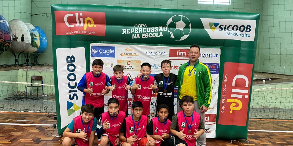 Campeões da Copa Repercussão na Escola Clip/Sicoob MaxiCrédito em Sapiranga