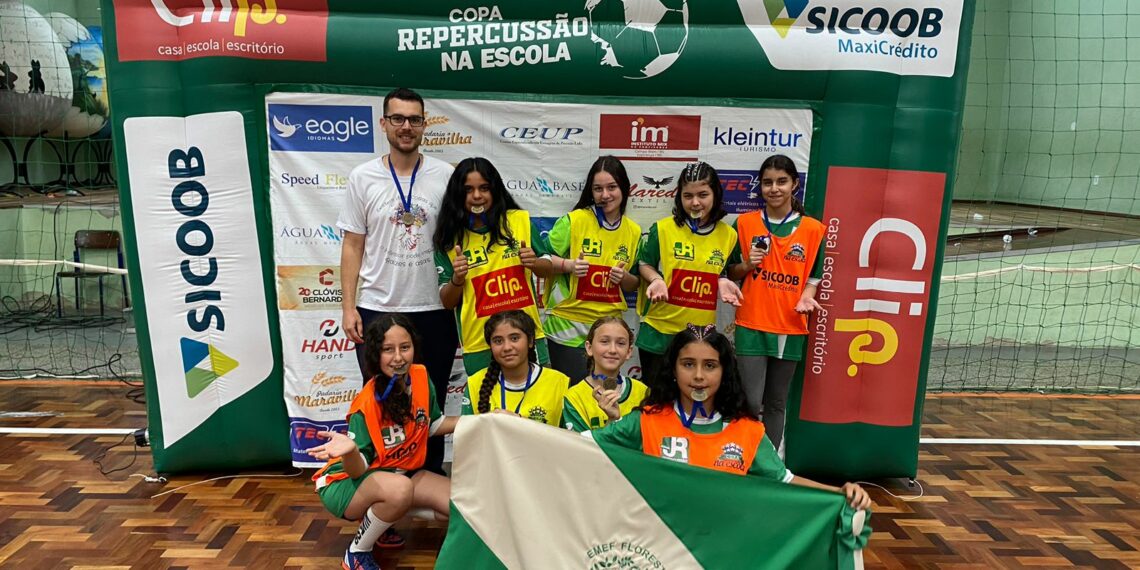 Campeões da Copa Repercussão na Escola Clip/Sicoob MaxiCrédito em Sapiranga